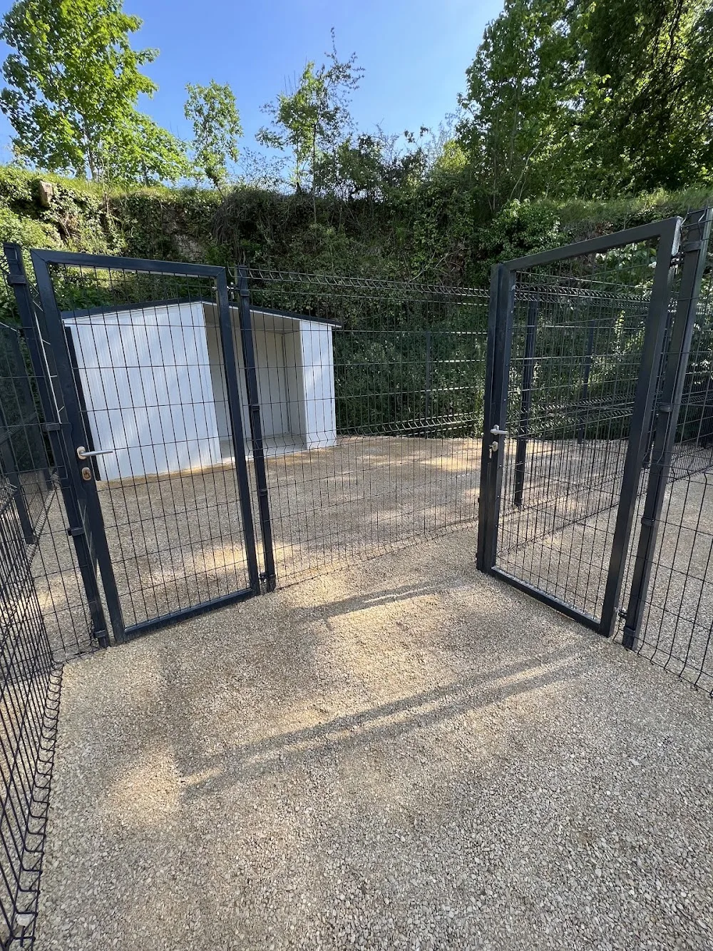 PENSION CANINE LE MONT OLYMPE - Archigny pet otel görseli 3