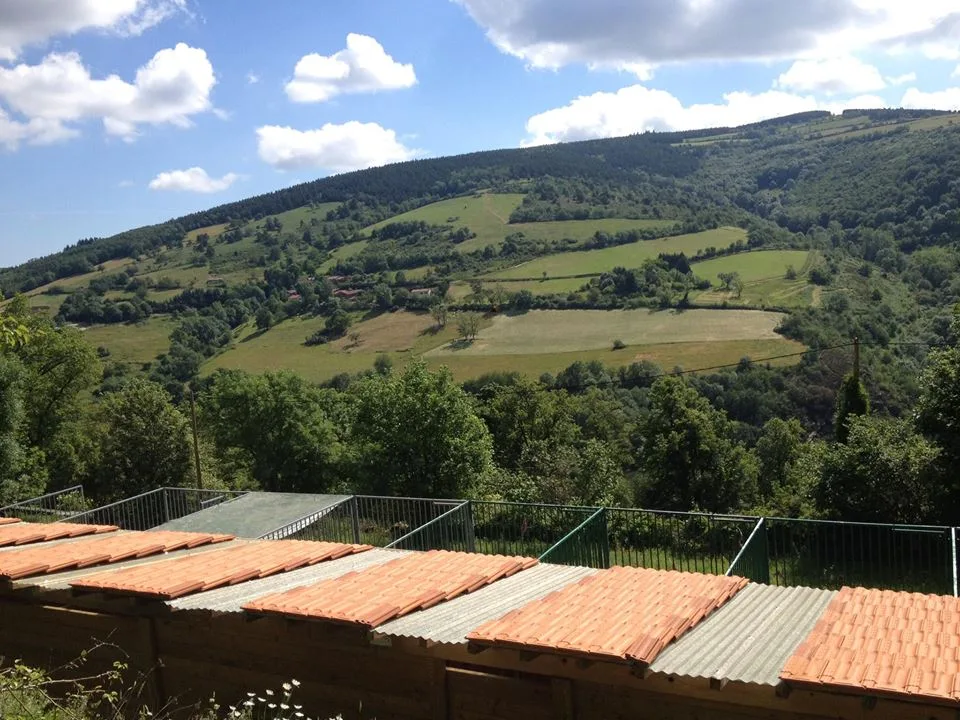 Camping des 4 pattes - Auvergne-Rhône-Alpes pet otel
