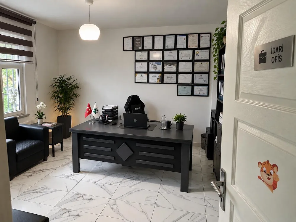 Köpek Eğitimi Merkezi - Pet Oteli ve Pansiyon Çiftliği - Köpek Eğitmeni Murat Güngör İstanbul - Baghestan pet otel görseli 3