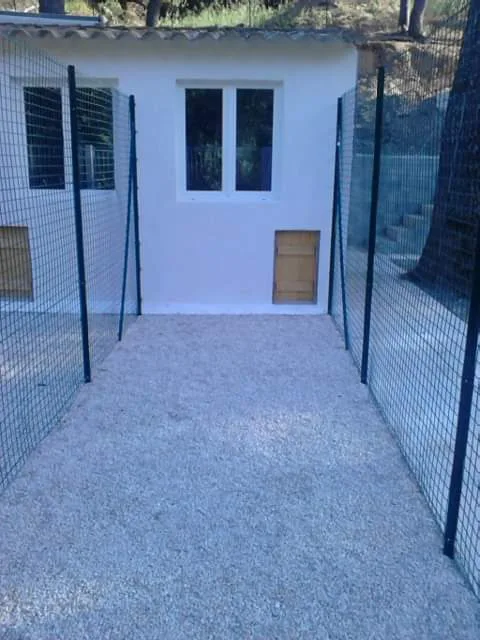 LA COLO DE JADE - Bouches-du-Rhône pet otel görseli 3