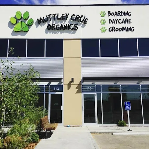 Muttley Crue Organics - Calgary pet otel