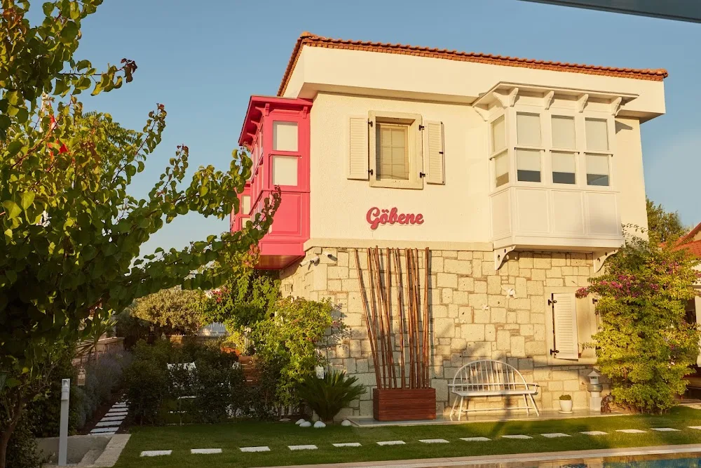 Göbene Otel Alaçatı - Çeşme pet otel