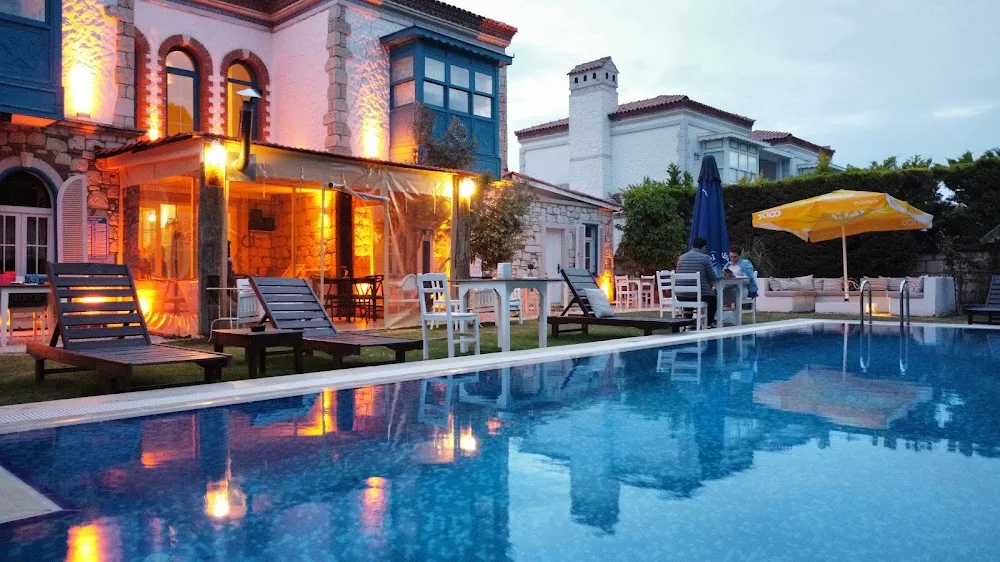 Naz Konak Alaçatı Havuzlu Otel - Çeşme pet otel görseli 4