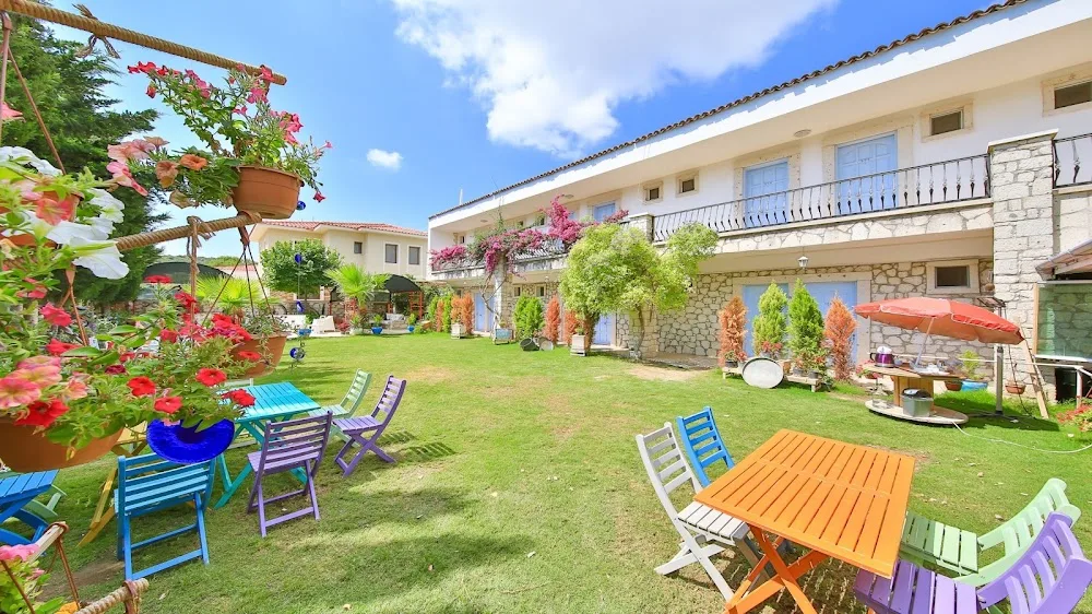 Palas Alaçatı Otel - Adult Only - Çeşme pet otel görseli 4