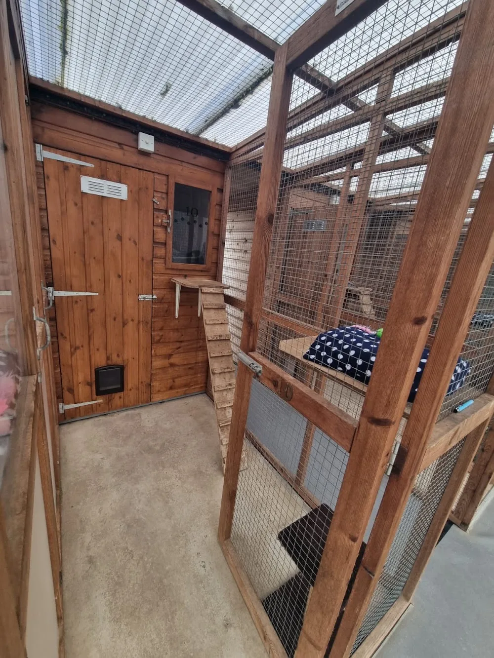 Fur Inn Cattery - Coventry pet otel