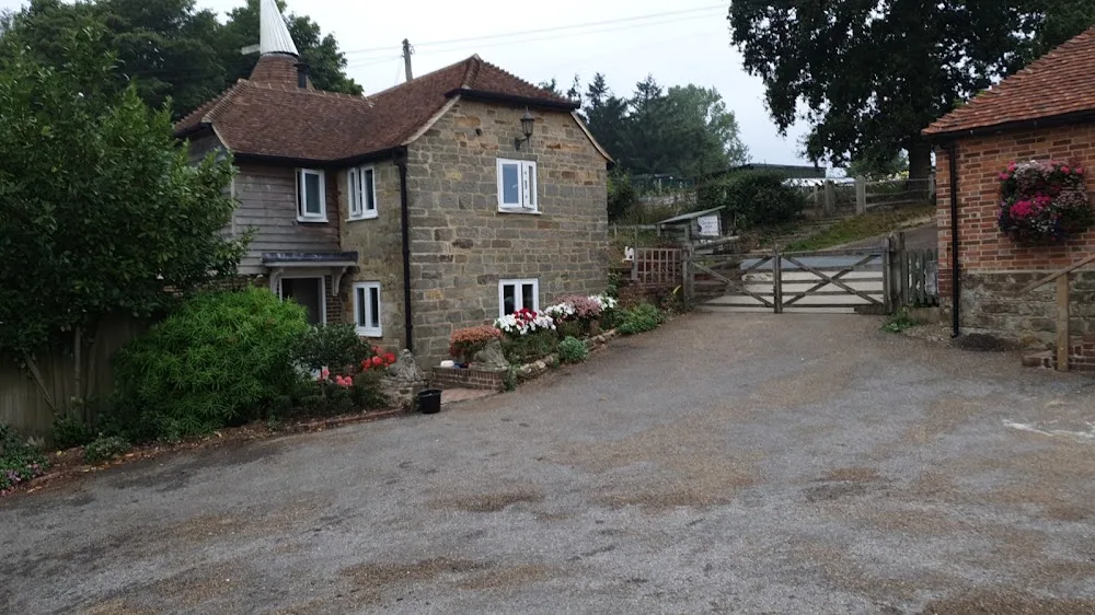 Rotherhurst Small Pet Hotel - East Sussex pet otel