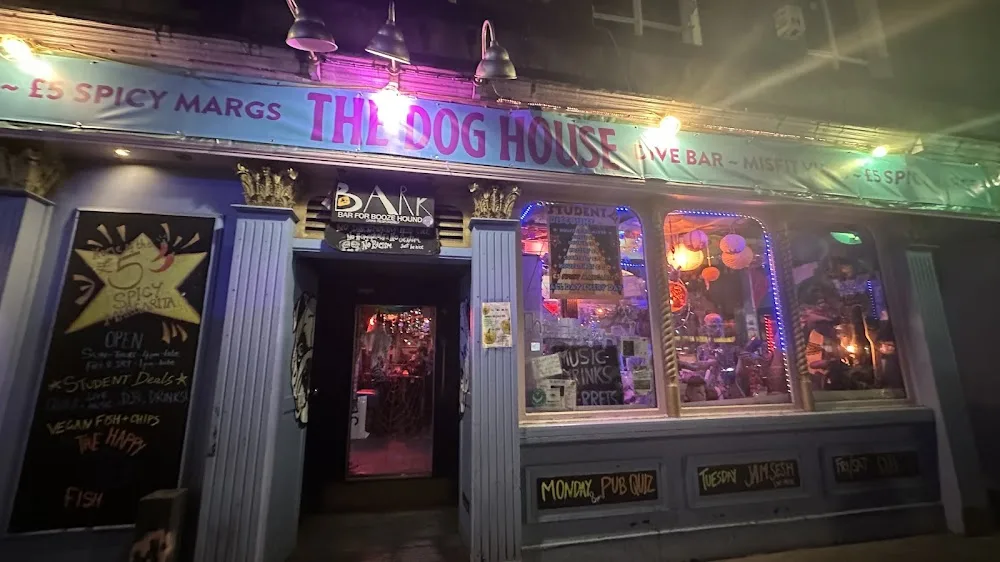 The Dog House - Edinburgh pet otel