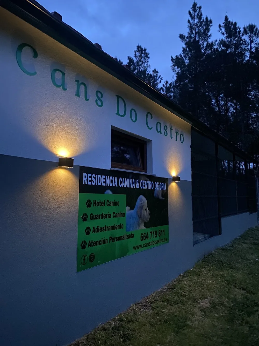 Residencia canina & Centro de cría "CANS DO CASTRO" - Galicia pet otel