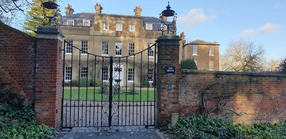 The Grove - Harrow pet otel