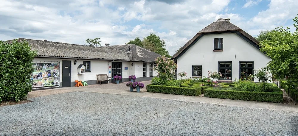 Dierenpension Ingen - Houten pet otel