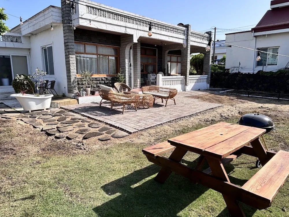 CAT host Sunny’s B&B house - Jeju pet otel