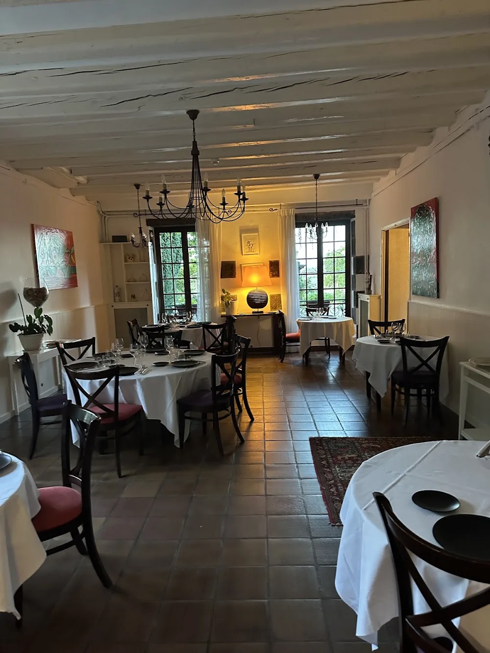 Le Petit Bonneval - Restaurant et Hostellerie à Pérignat-lès-Sarliève - La Roche-Blanche pet otel