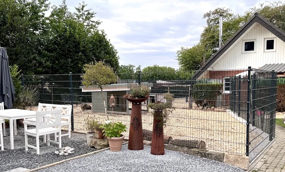 HUNDEPENSION VOM SCHWARZENMOOR - Löhne pet otel görseli 6