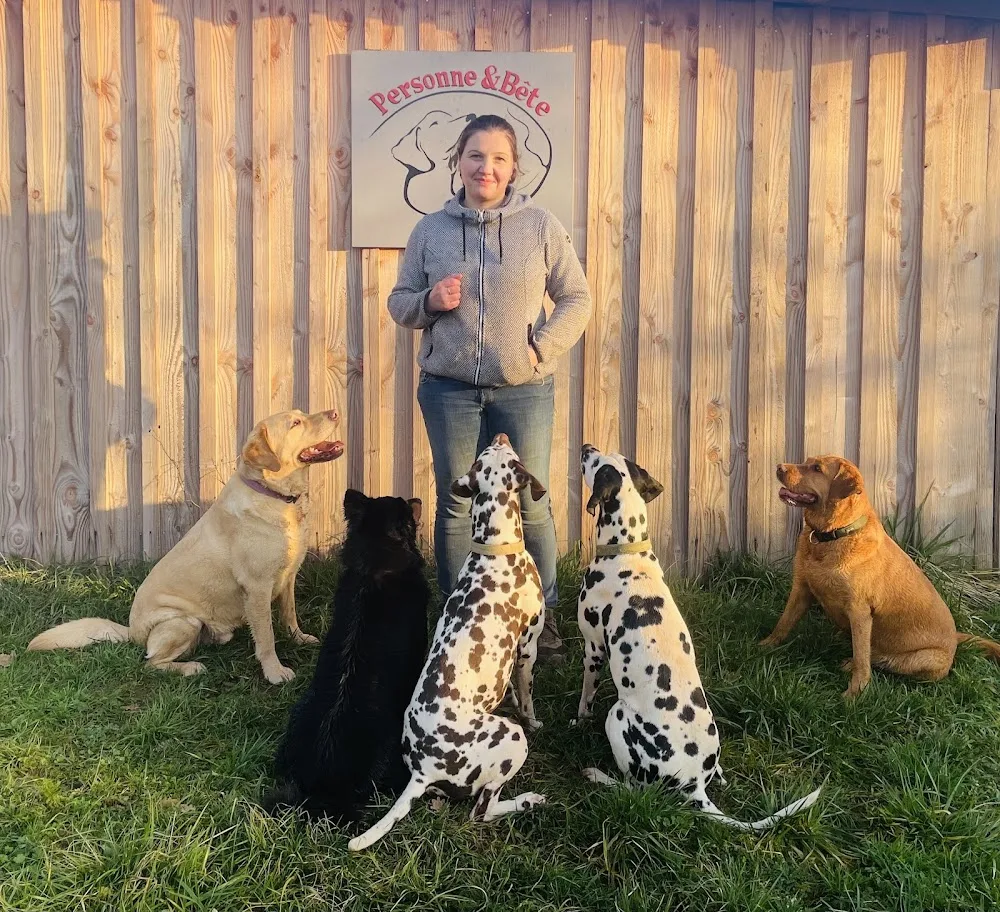 Personne & Bête - éducateur canin Lot - Pension canine - méthode positive - médiation animale - Lot pet otel