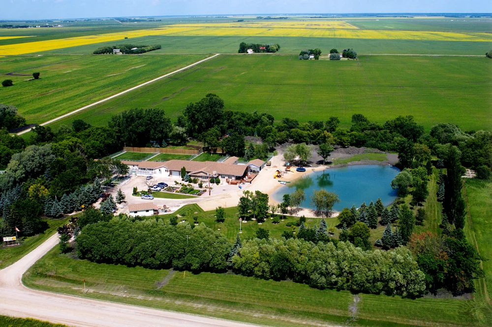 Waldenway Canine & Kitty Camp - Manitoba pet otel