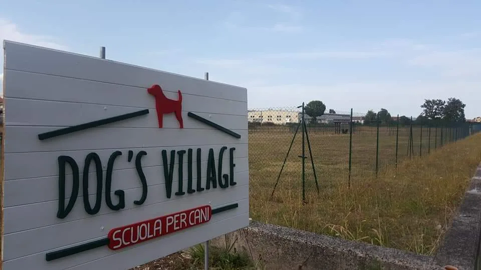 Centro Cinofilo Dog's Village - Marche pet otel