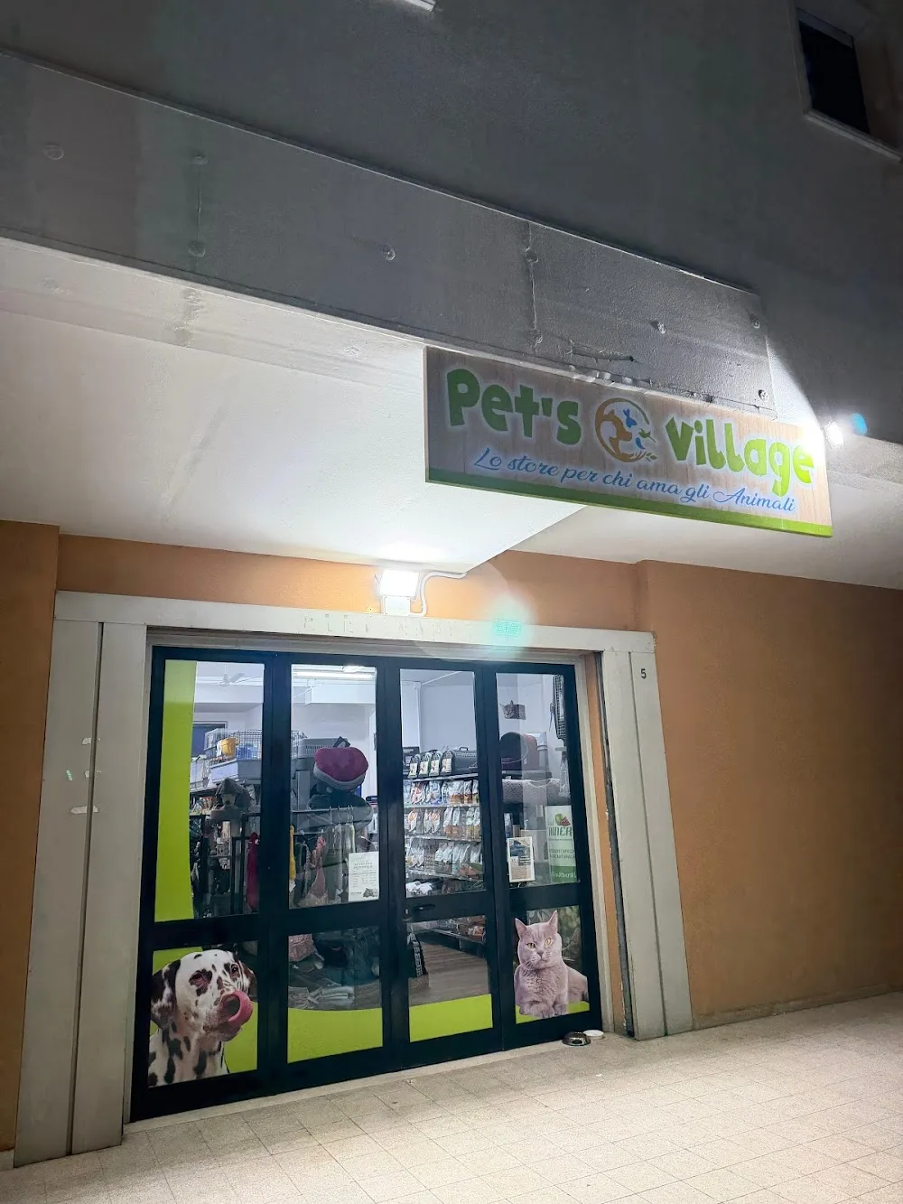 Pet's Village Store Matera - Matera pet otel