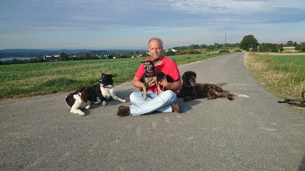 Hundeschule + Hundepension 4 Pfoten - Möhnesee pet otel