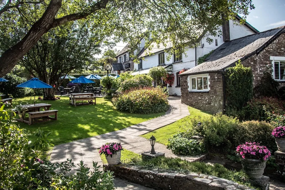 Greyhound Inn and Hotel Usk - Monmouthshire pet otel