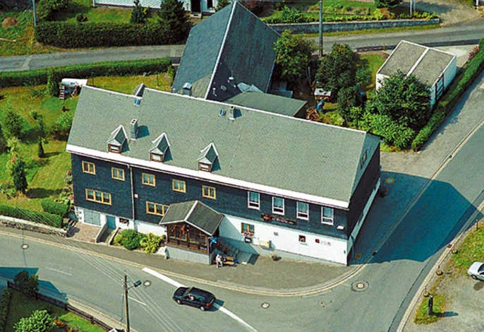 Gasthaus und Pension "Am Rennsteig" - Neuhaus am Rennweg pet otel görseli 2