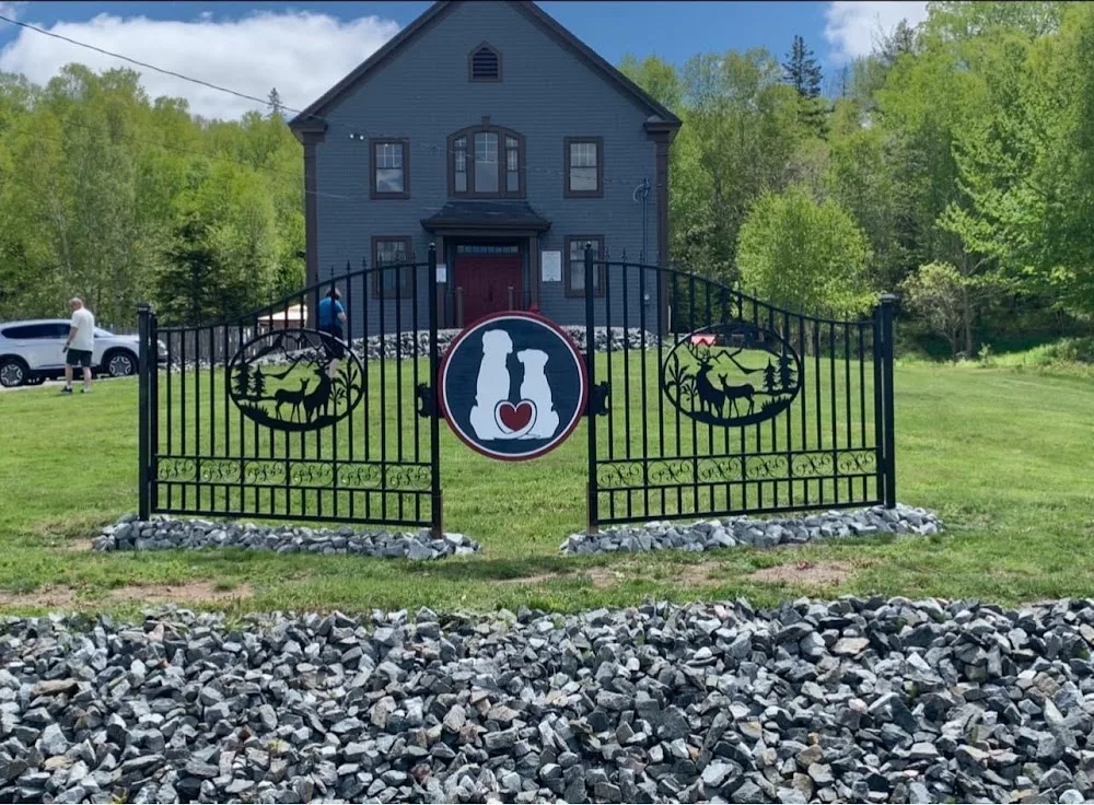 Island Dog Lodge - Nova Scotia pet otel