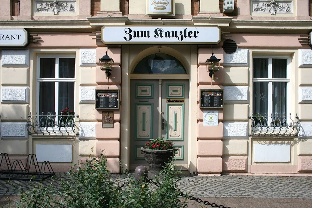 Pension Zum Kanzler - Osterburg (Altmark) pet otel