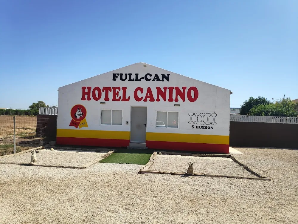 FULL-CAN RESIDENCIA Y EDUCACIÓN CANINA - Region of Murcia pet otel görseli 3