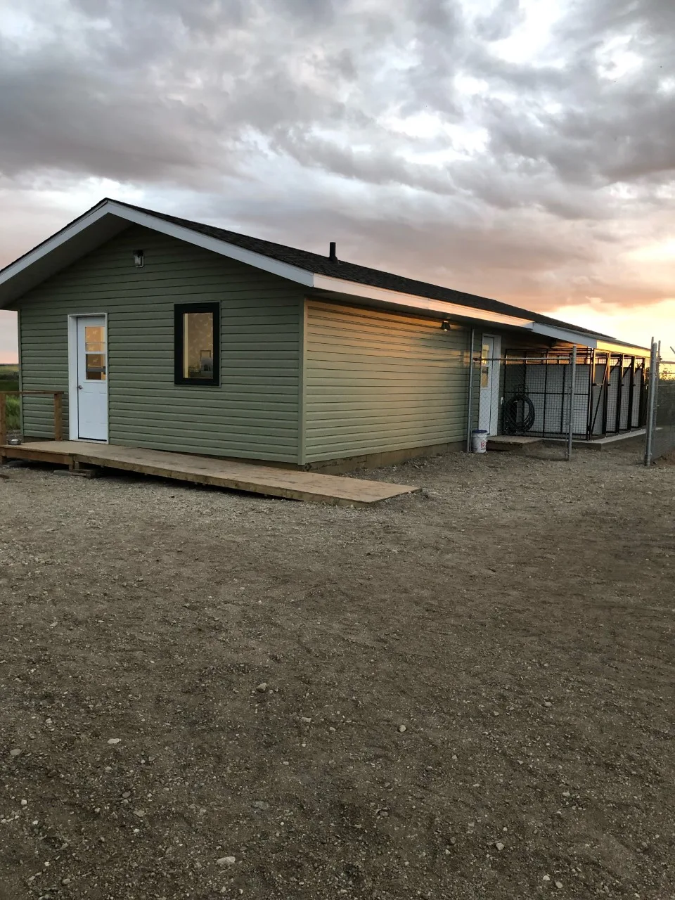 Envy’s Dog House Boarding and Grooming - Saskatchewan pet otel