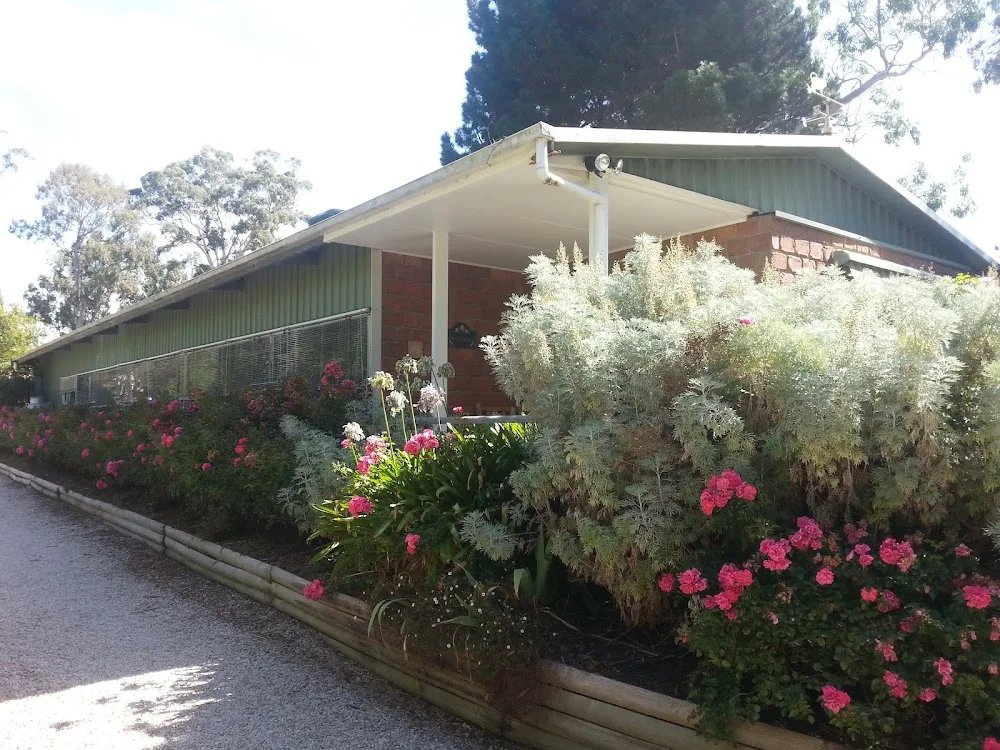 Paws-A-While Boarding Cattery - South Australia pet otel