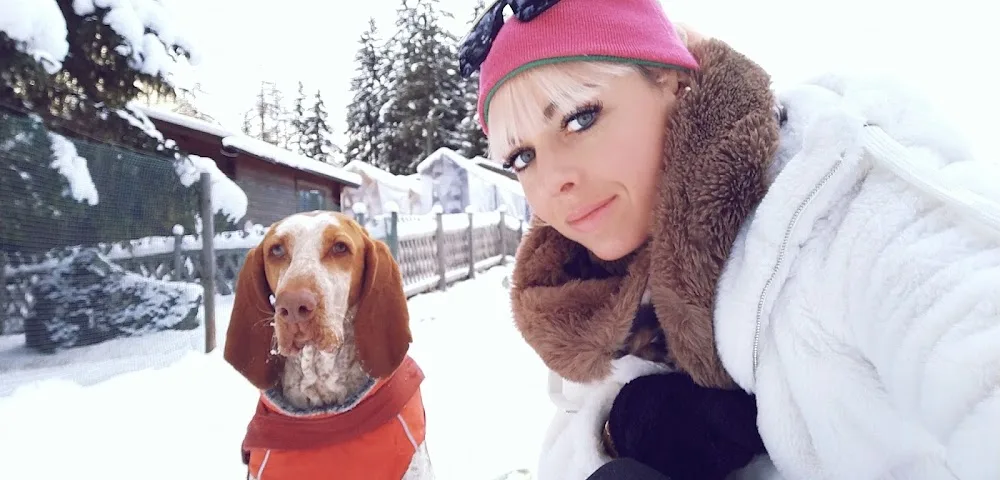 Veronika Nicolussi Castellan Educatrice Istruttrice Cinofila ENCI FISC GENTLE TEAM Dog sitter Pensione per cani Val di Fassa - South Tyrol pet otel