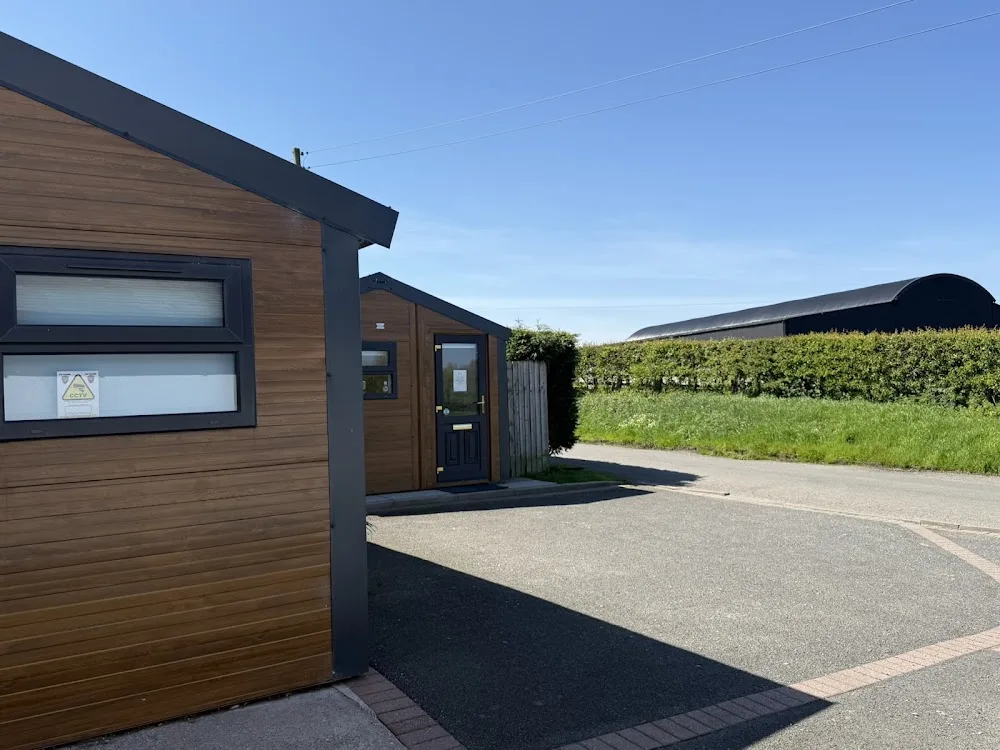 Eardley Hall Kennels - Staffordshire pet otel
