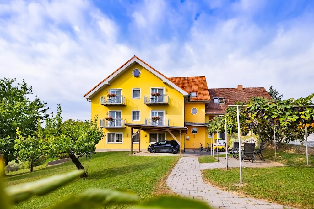 Golf & Thermenland Sonnenpension e.U. - Styria pet otel