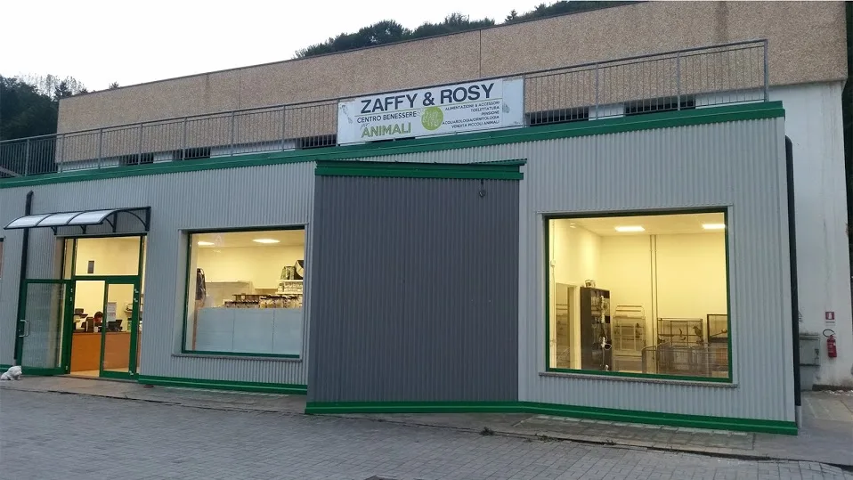 Zampe in Famiglia | Pet Shop - Toelettatura - Consulenza - Pensione per Cani e Gatti | Comano Terme - Trentino pet otel