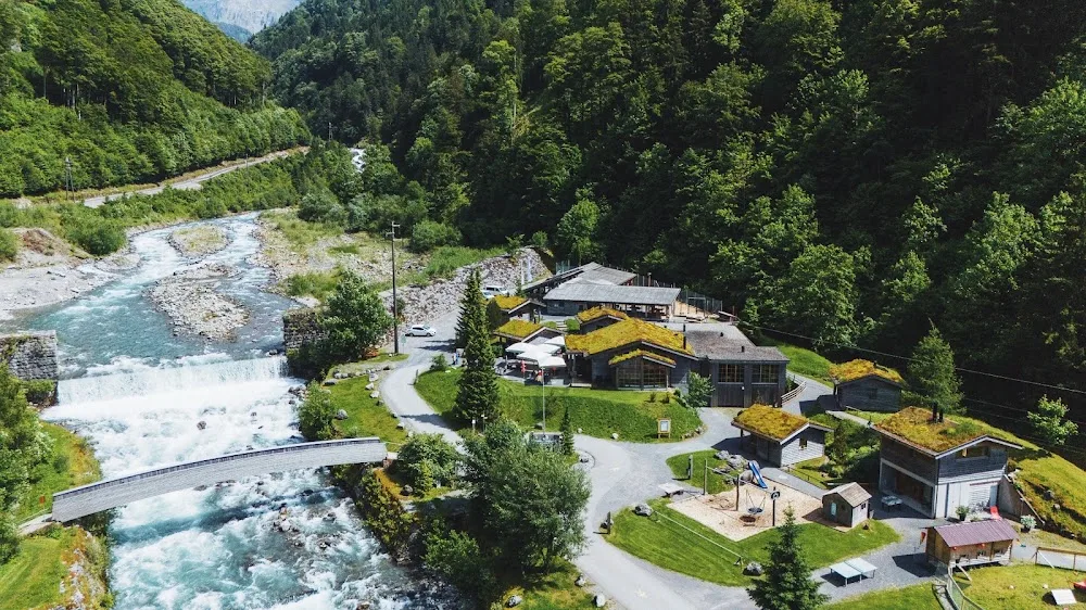 erlebniswelt muotathal GmbH / Husky-Lodge - Uri pet otel