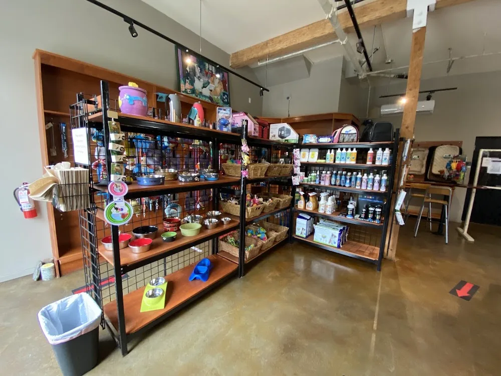 The Urban Puppy Shop - Vancouver pet otel görseli 3