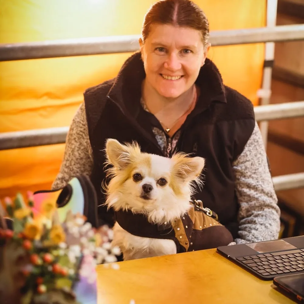 Gårds vita tassar - Västra Götaland pet otel görseli 4