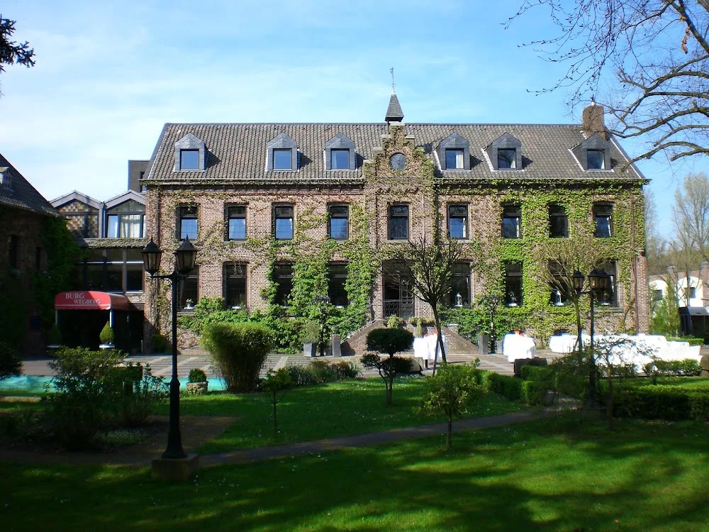 Burg Wegberg Hotel und Eventlocation - Wegberg pet otel