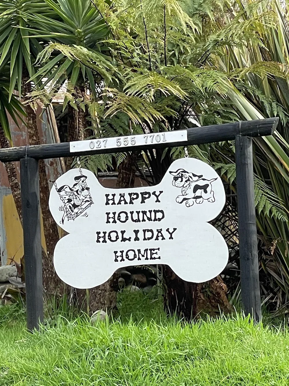 Happy Hound Holiday Home - West Coast pet otel
